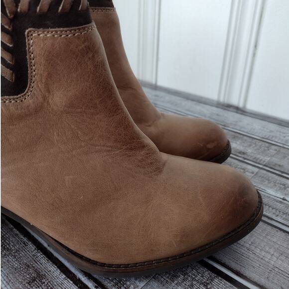 OluKai | NEW Kamahoi Heeled Ankle Boots in Clay (Brown Leather) Size Women's 9 - Picture 4 of 16